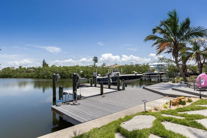 Image No.55-4 Bed Property for sale