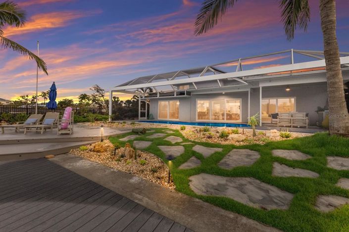 Image No.60-4 Bed Property for sale