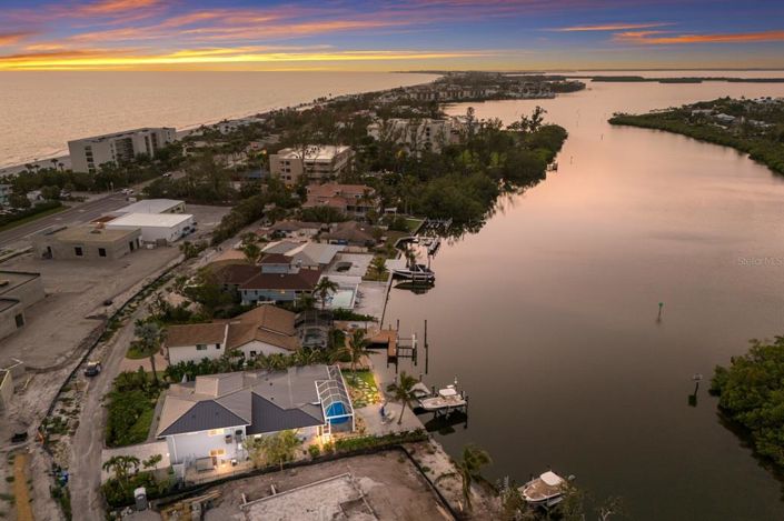 Image No.65-4 Bed Property for sale