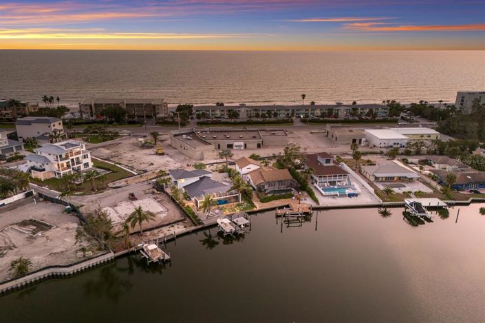 Image No.66-4 Bed Property for sale