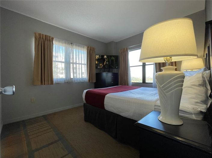 Image No.17-2 Bed Property for sale