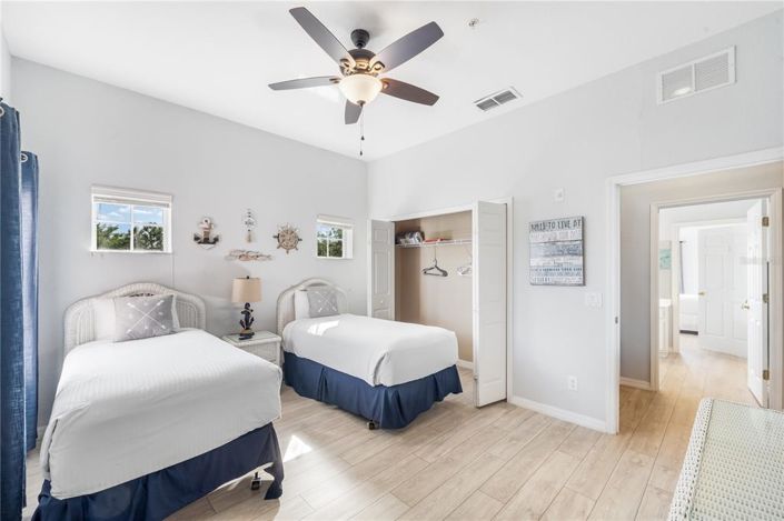 Image No.10-3 Bed Property for sale