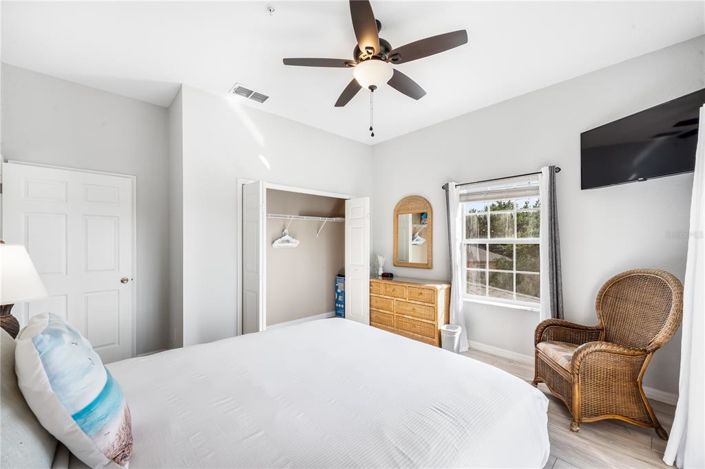 Image No.18-3 Bed Property for sale