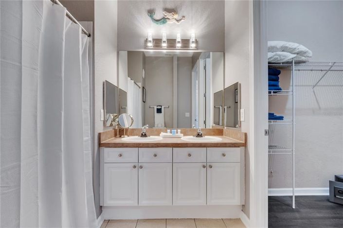 Image No.14-4 Bed Property for sale