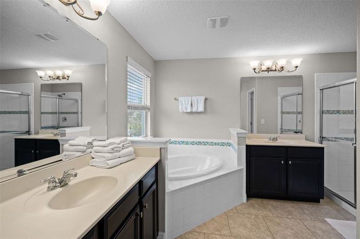 Image No.13-7 Bed Property for sale