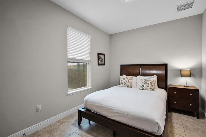 Image No.28-7 Bed Property for sale