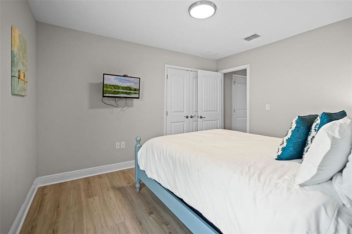 Image No.30-7 Bed Property for sale