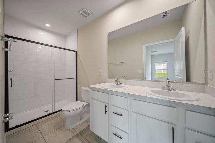 Image No.17-4 Bed Property for sale