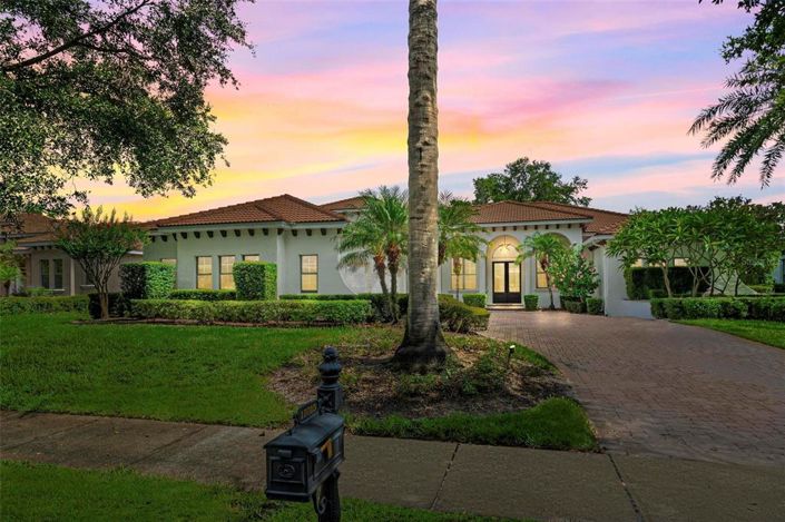 Image No.2-5 Bed Property for sale