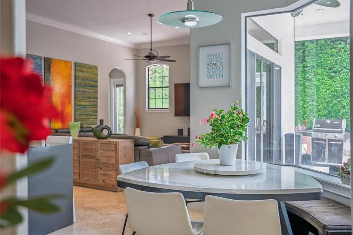 Image No.79-5 Bed Property for sale