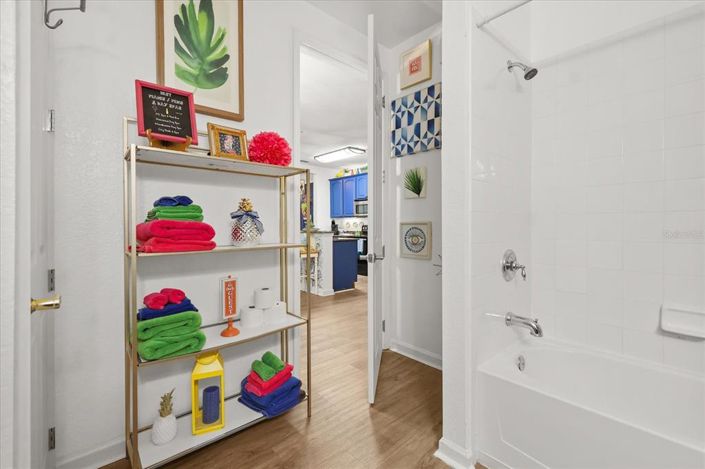 Image No.16-2 Bed Property for sale