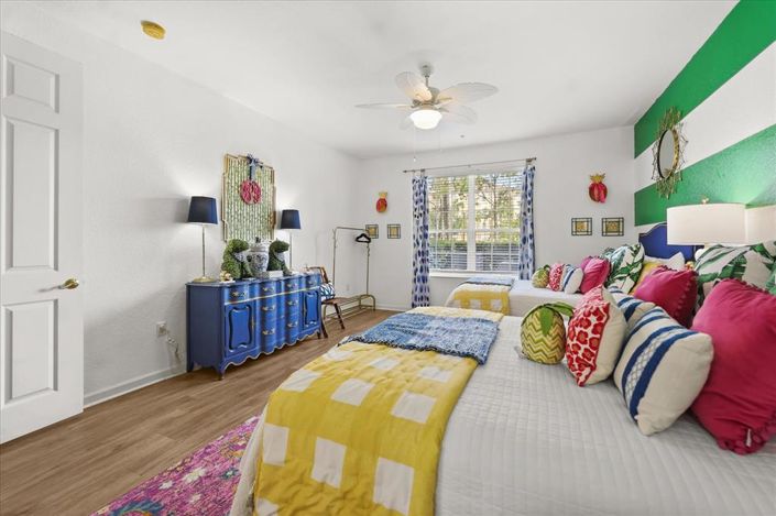 Image No.25-2 Bed Property for sale