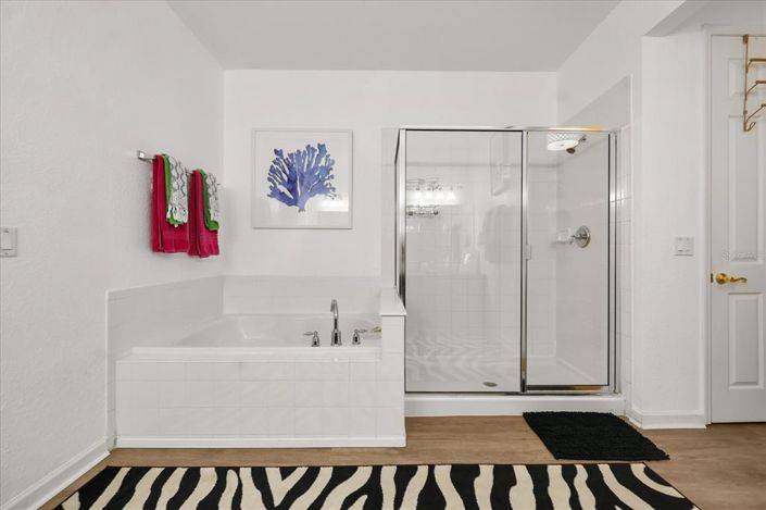 Image No.27-2 Bed Property for sale