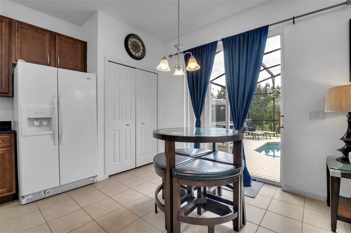 Image No.28-6 Bed Property for sale