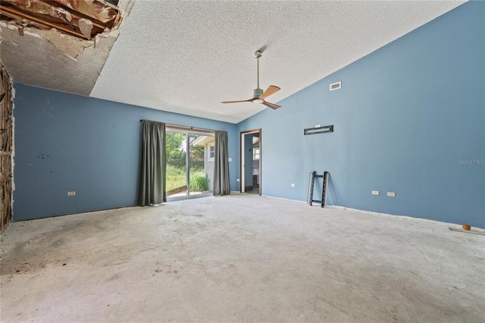 Image No.12-4 Bed Property for sale