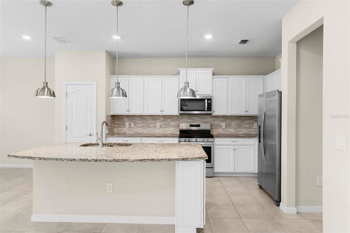 Image No.7-5 Bed Property for sale