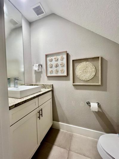 Image No.10-3 Bed Property for sale