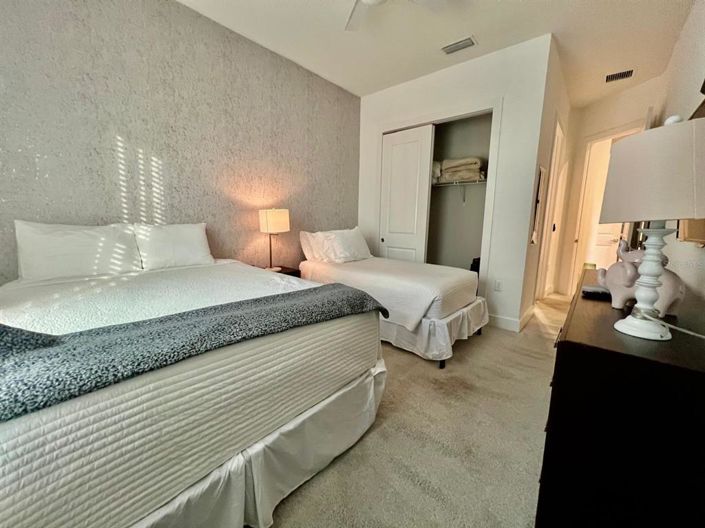 Image No.12-3 Bed Property for sale