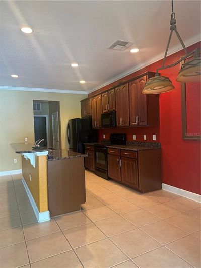 Image No.11-3 Bed Property for sale