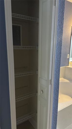 Image No.23-3 Bed Property for sale