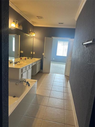 Image No.24-3 Bed Property for sale