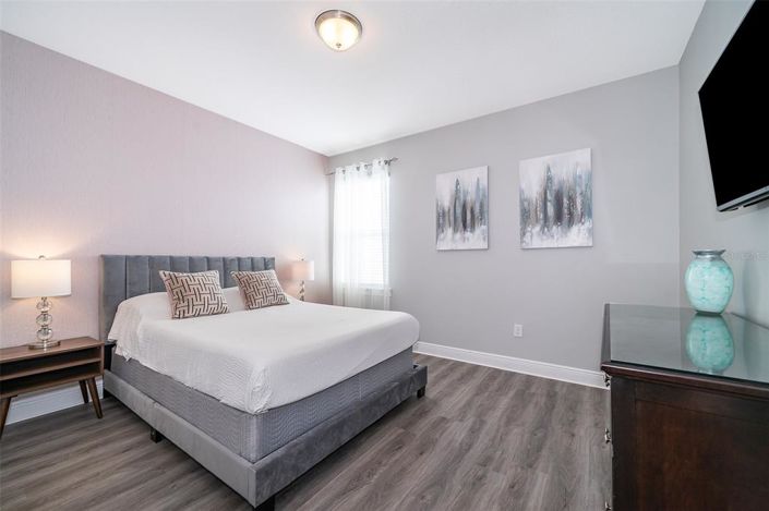 Image No.26-6 Bed Property for sale