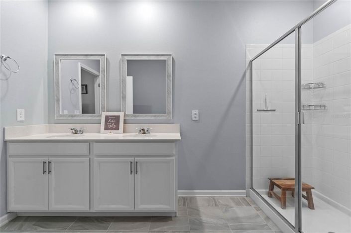 Image No.25-4 Bed Property for sale