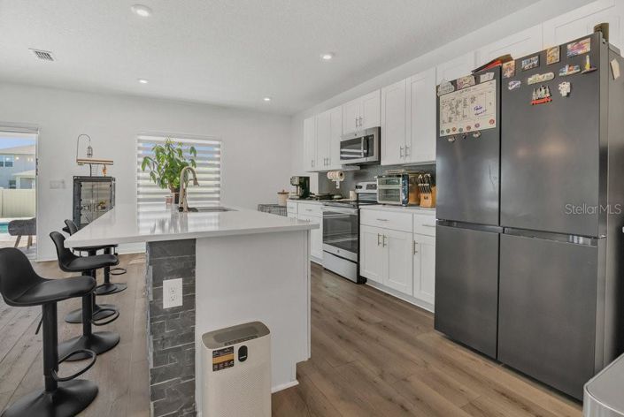 Image No.8-5 Bed Property for sale