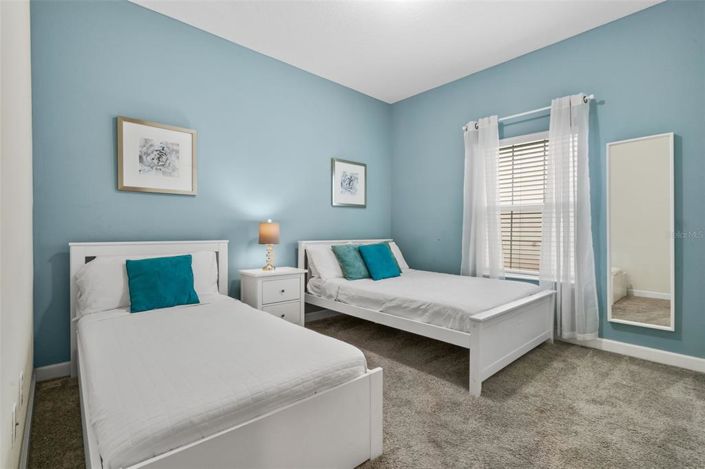 Image No.13-5 Bed Townhouse for sale