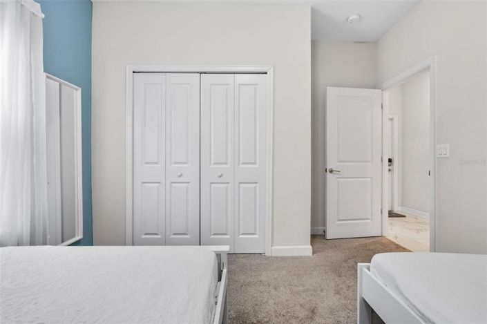 Image No.14-5 Bed Townhouse for sale