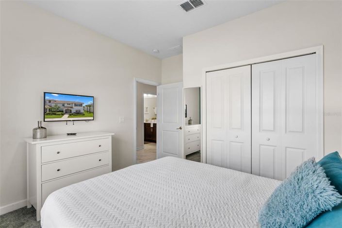 Image No.16-5 Bed Townhouse for sale