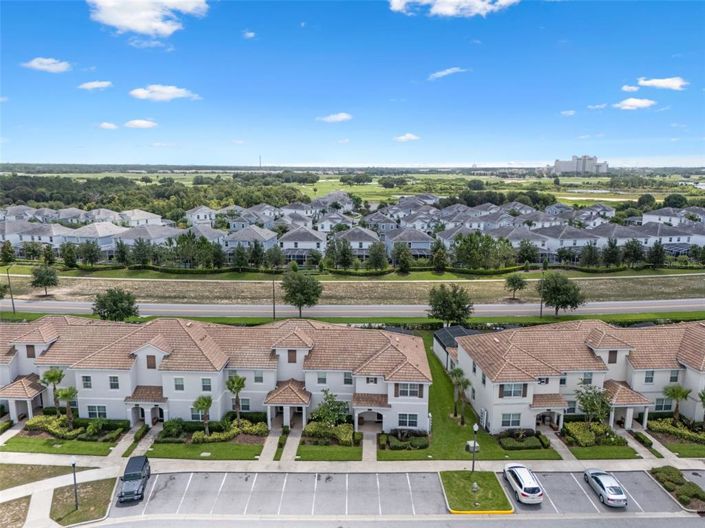 Image No.37-5 Bed Townhouse for sale