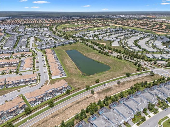 Image No.38-5 Bed Townhouse for sale