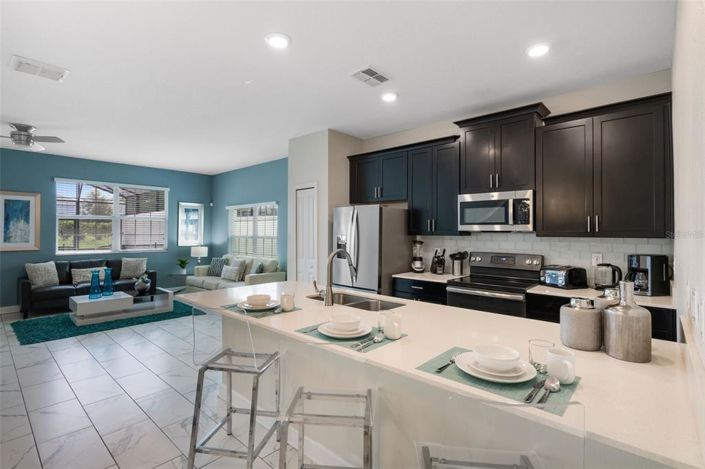 Image No.7-5 Bed Townhouse for sale