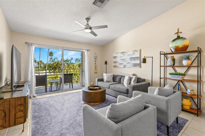 Image No.10-2 Bed Property for sale