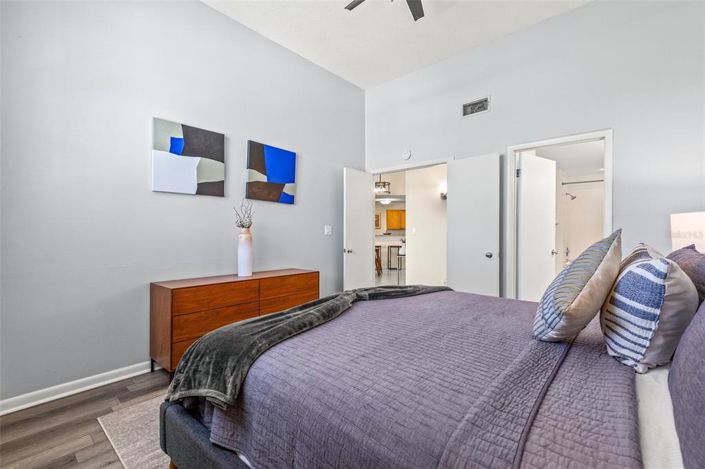 Image No.21-2 Bed Property for sale