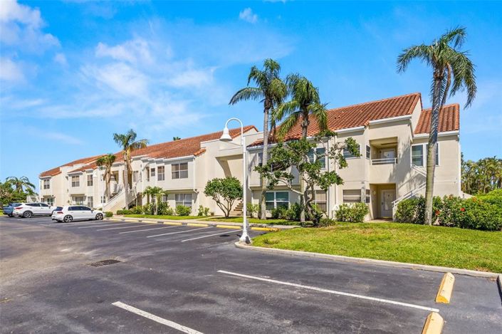 Image No.6-2 Bed Property for sale