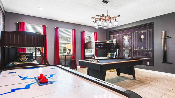 Image No.15-6 Bed Property for sale