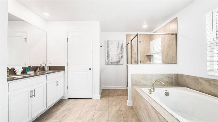 Image No.29-6 Bed Property for sale