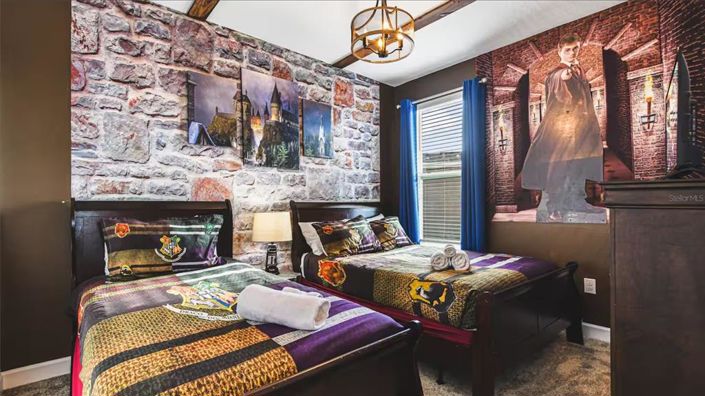 Image No.11-6 Bed Property for sale