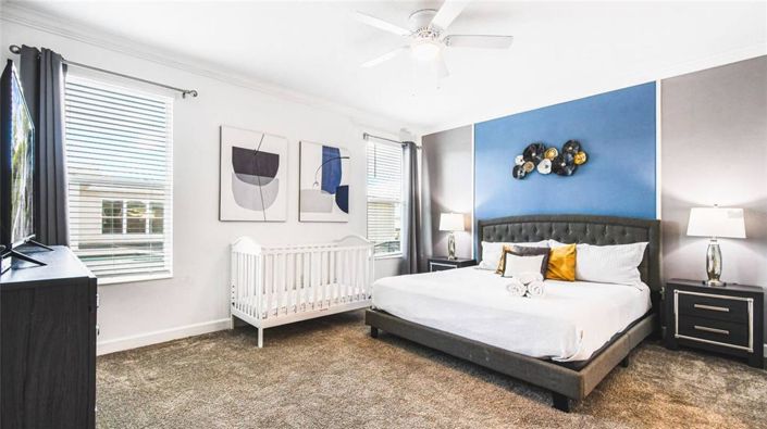 Image No.20-6 Bed Property for sale