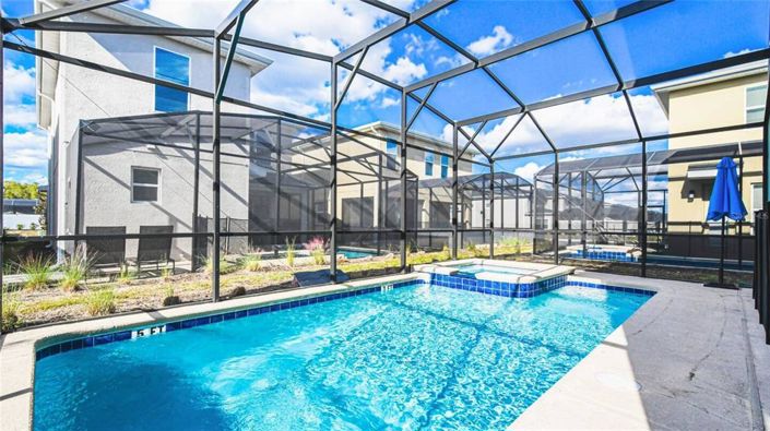 Image No.31-6 Bed Property for sale