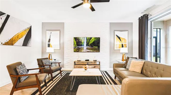 Image No.4-6 Bed Property for sale