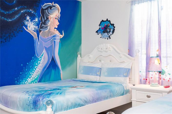 Image No.13-9 Bed Property for sale