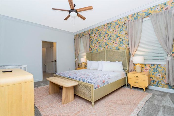 Image No.18-9 Bed Property for sale