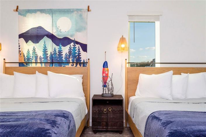 Image No.38-9 Bed Property for sale