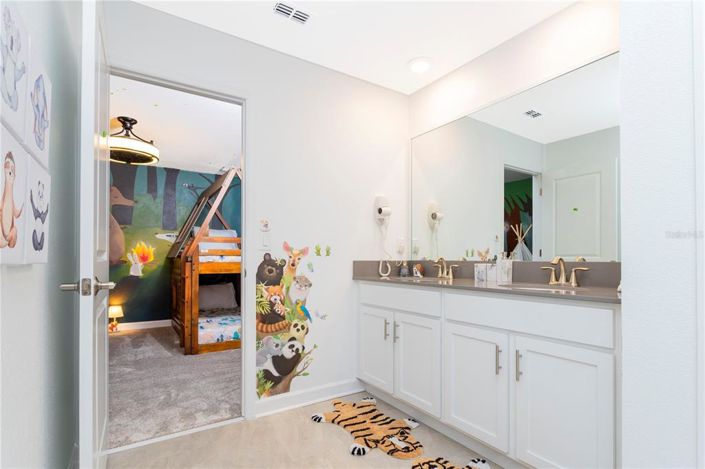 Image No.39-9 Bed Property for sale