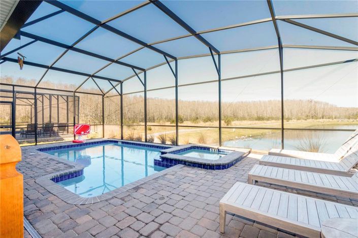 Image No.60-9 Bed Property for sale