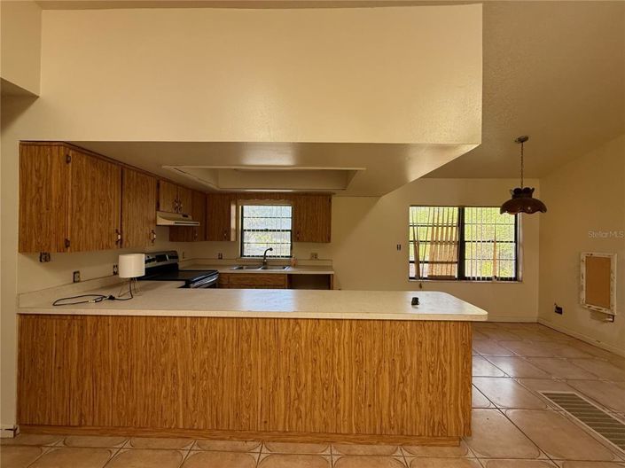 Image No.13-4 Bed Property for sale