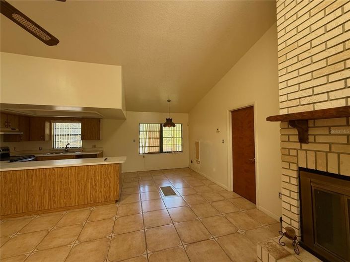 Image No.14-4 Bed Property for sale